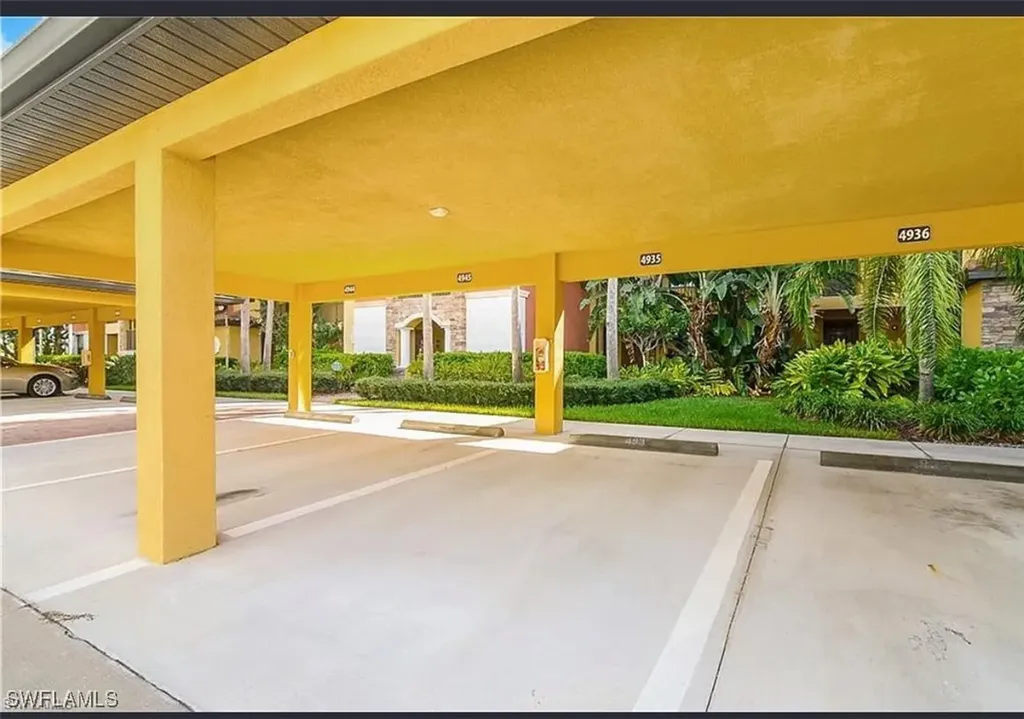 9566 Trevi Court Naples FL 34113