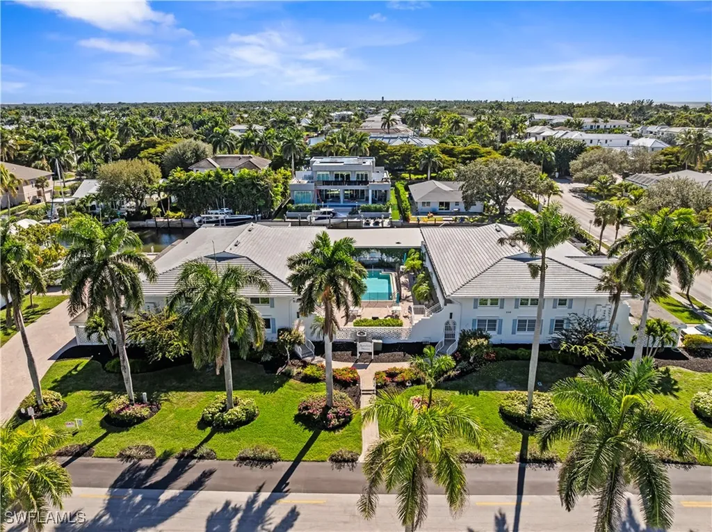 320 14th Avenue S Naples FL 34102