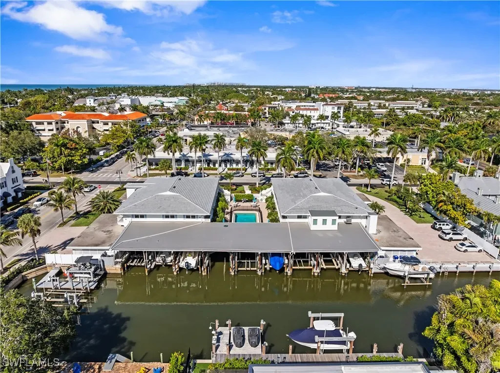 320 14th Avenue S Naples FL 34102