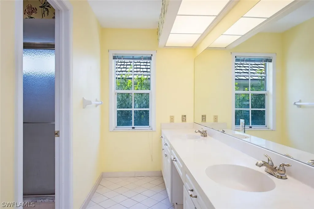 811 Arrowhead Lane Naples FL 34108