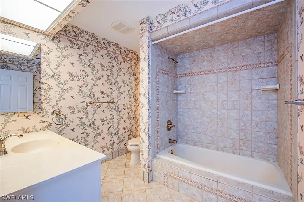 811 Arrowhead Lane Naples FL 34108