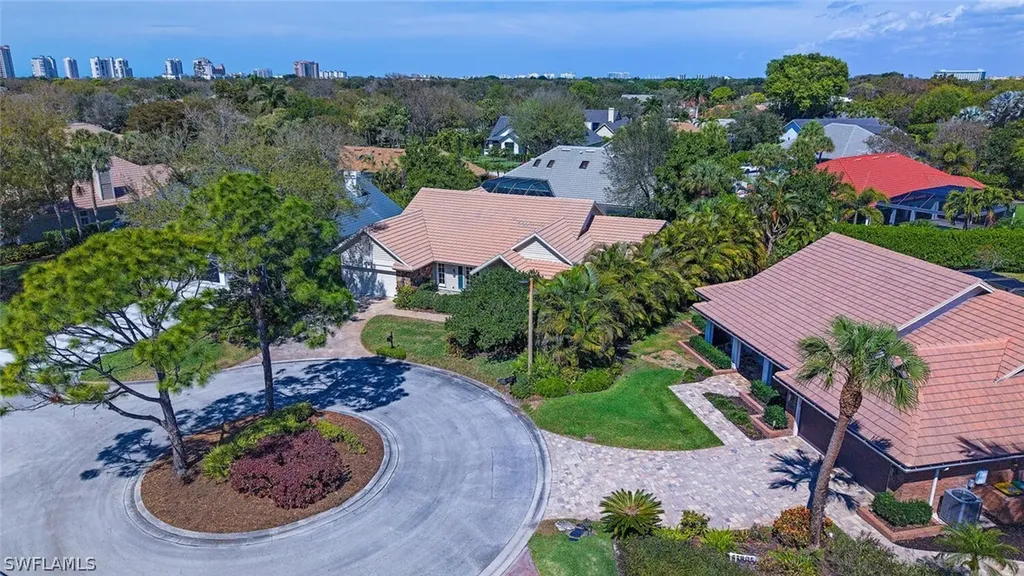 811 Arrowhead Lane Naples FL 34108