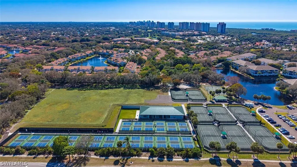 811 Arrowhead Lane Naples FL 34108