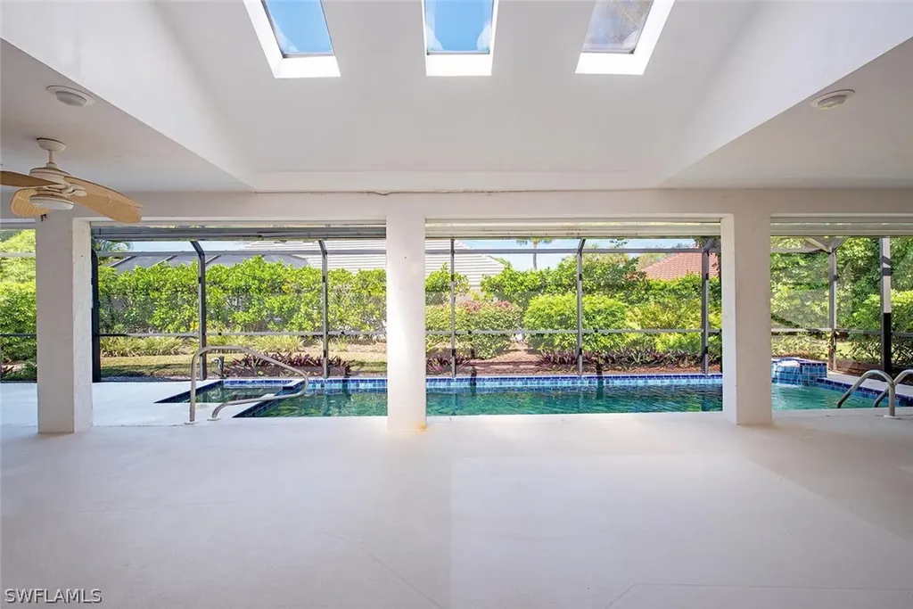 811 Arrowhead Lane Naples FL 34108