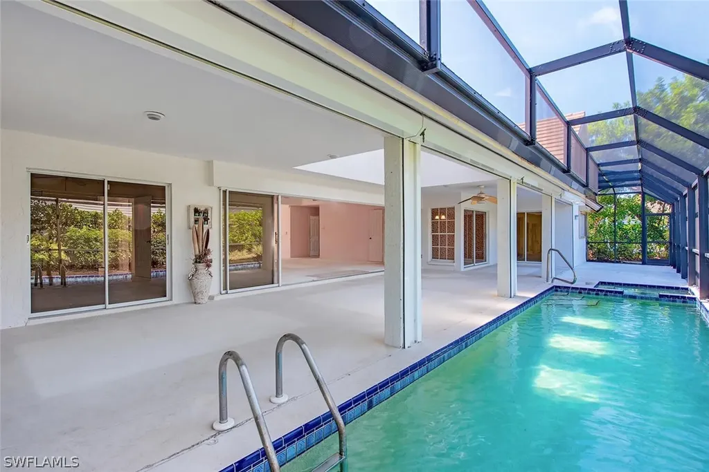 811 Arrowhead Lane Naples FL 34108