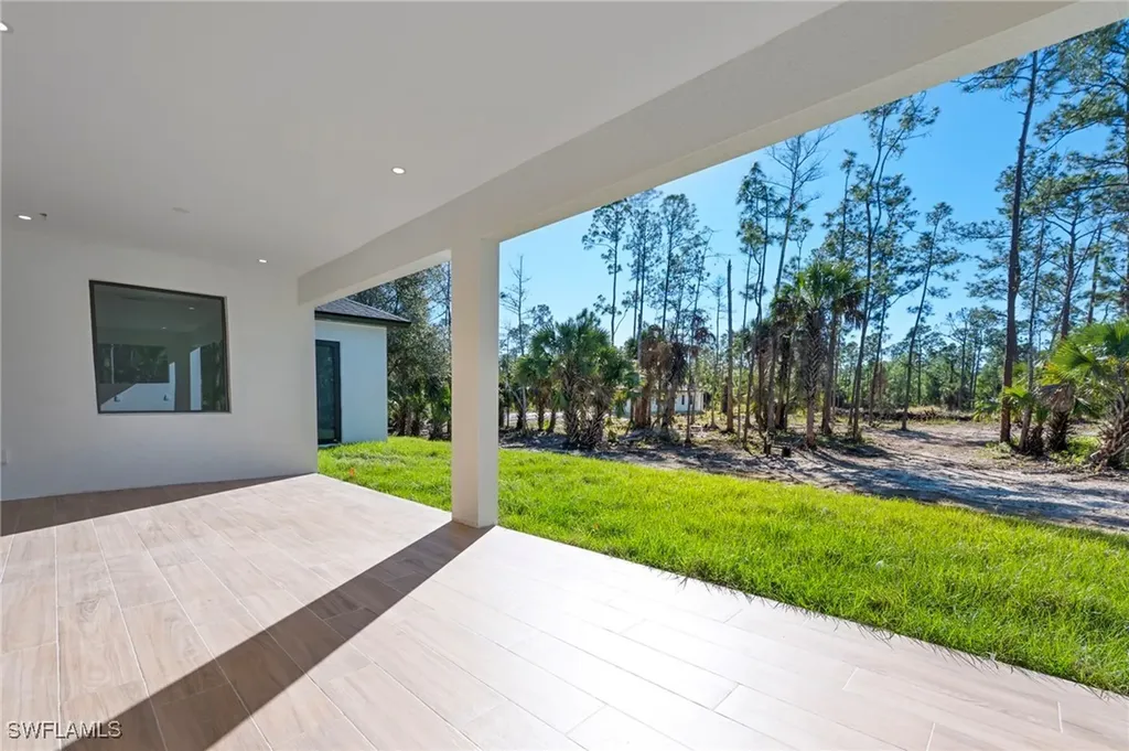 1514 47th Avenue NE Naples FL 34120