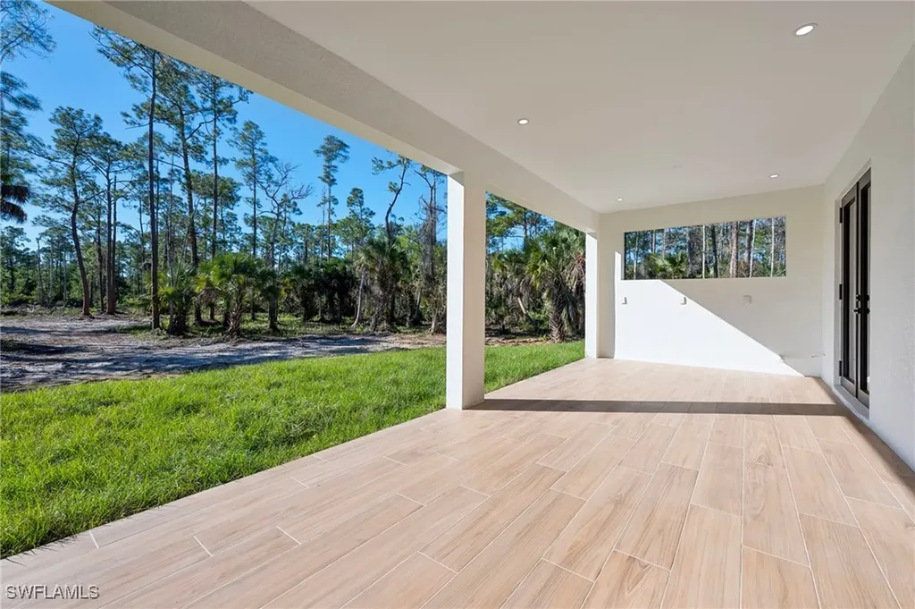 1514 47th Avenue NE Naples FL 34120