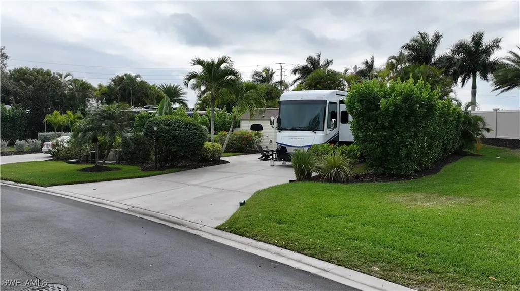 4628 Southern Breeze Drive Naples FL 34114