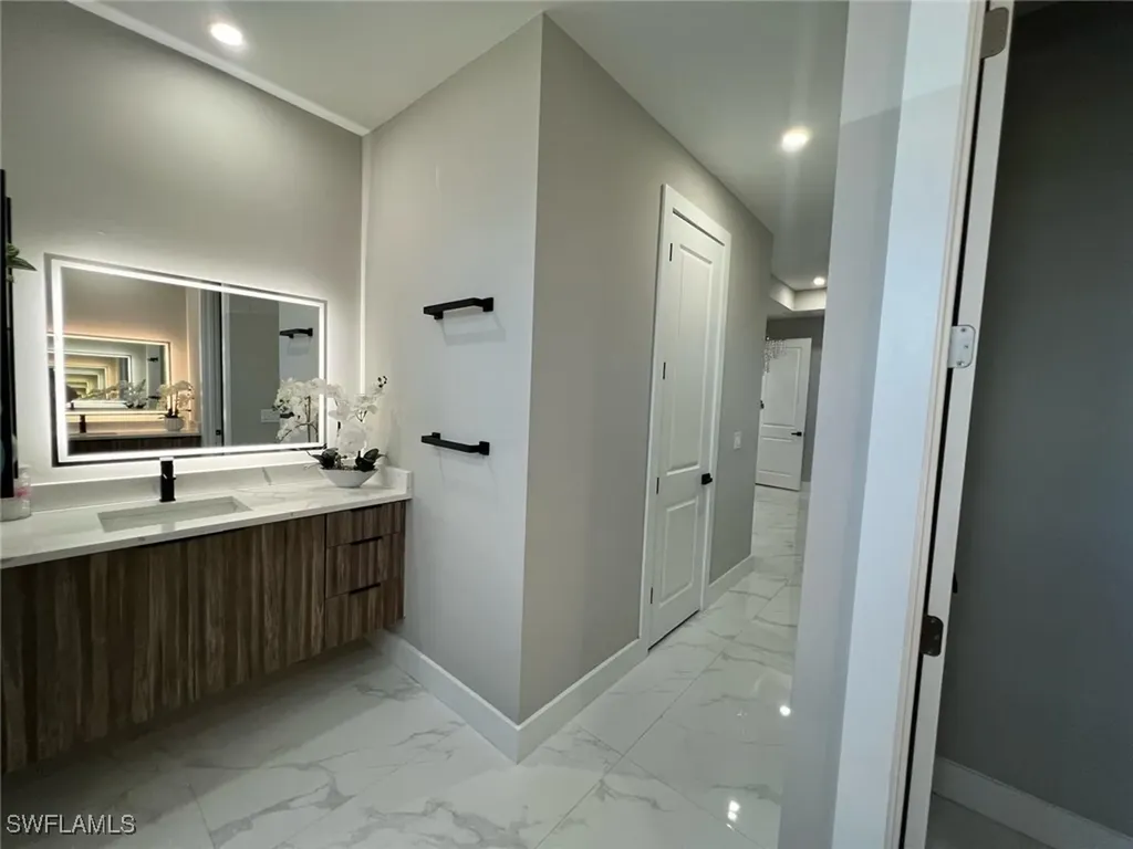 128 Nelson Road N Cape Coral FL 33993