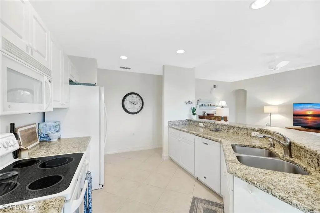 21810 Southern Hills Drive Estero FL 33928