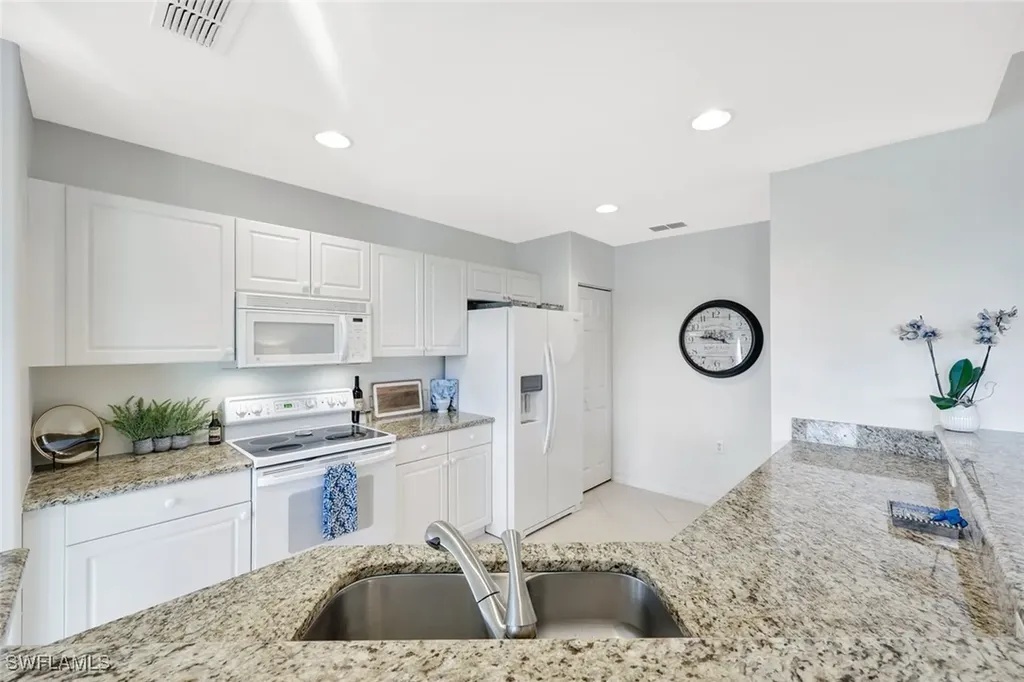 21810 Southern Hills Drive Estero FL 33928