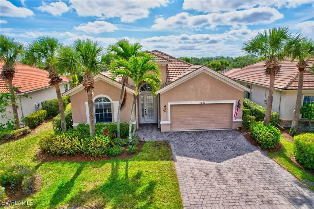 7903 Founders Circle Naples FL 34104