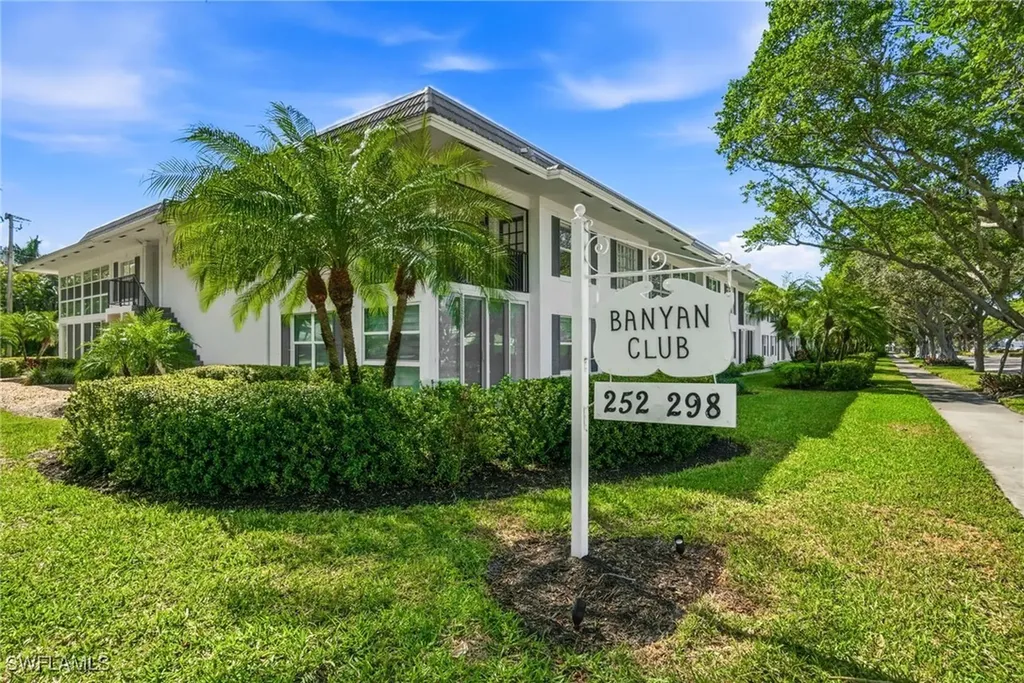 Naples FL, 268 Banyan Boulevard, Unit 268