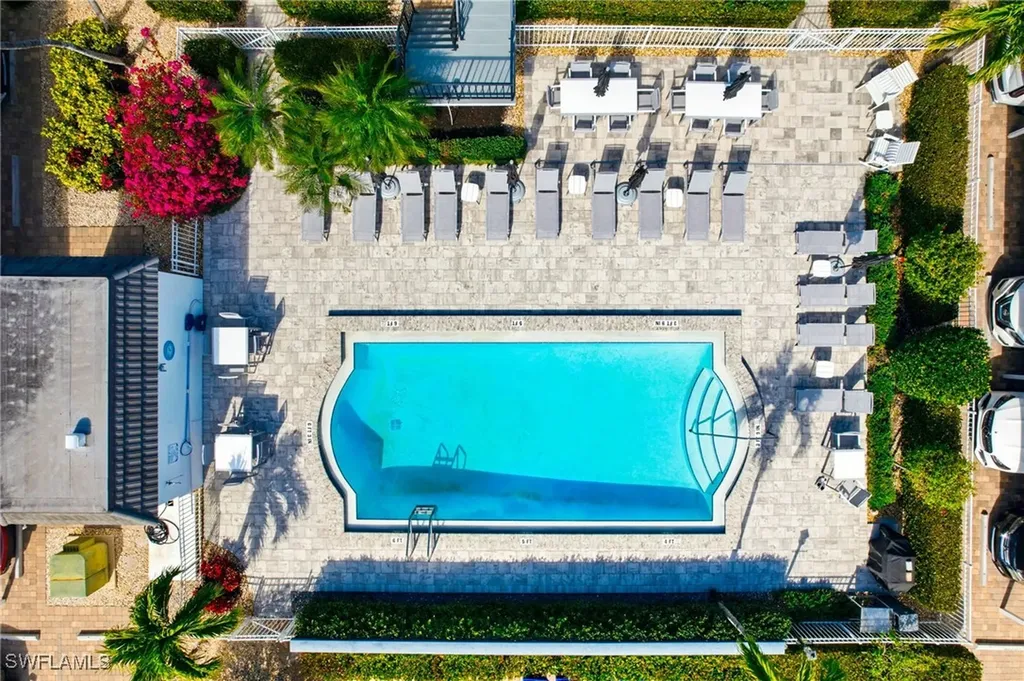 268 Banyan Boulevard Naples FL 34102