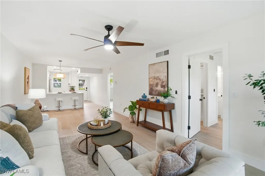 268 Banyan Boulevard Naples FL 34102