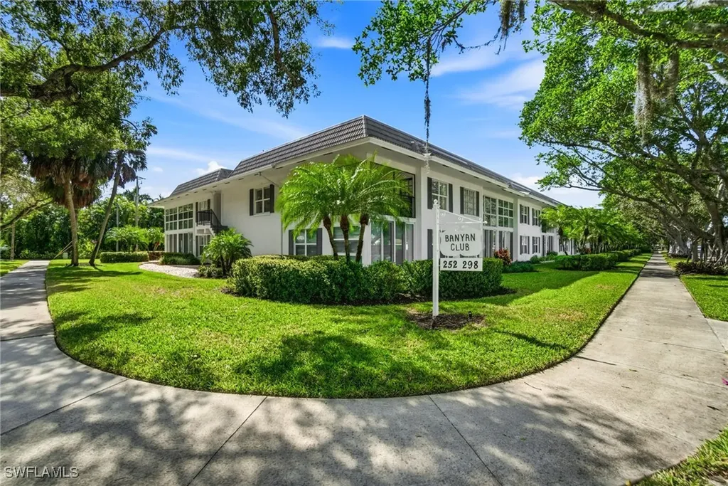 268 Banyan Boulevard Naples FL 34102