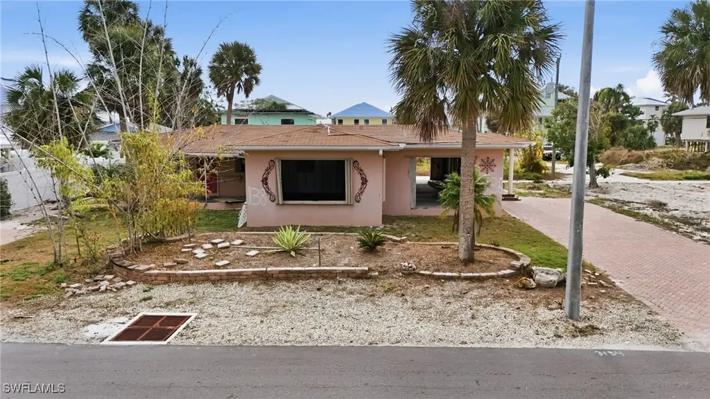 136 Madison Court Fort Myers Beach FL 33931