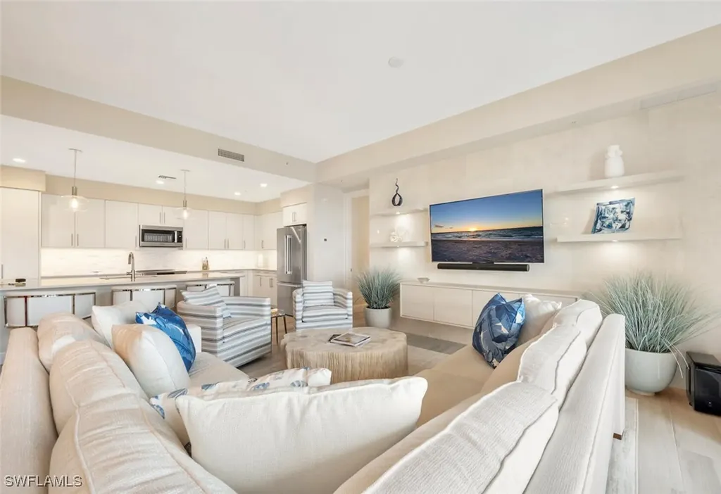 1111 Central Avenue Naples FL 34102