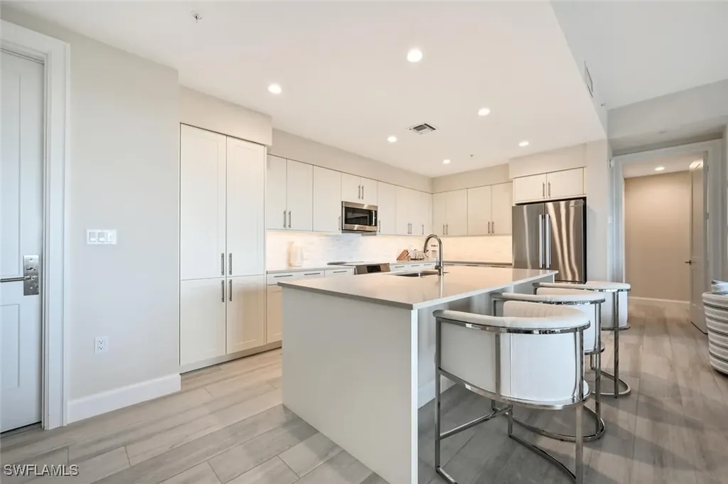 1111 Central Avenue Naples FL 34102