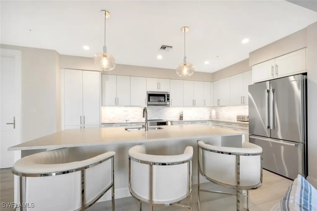 1111 Central Avenue Naples FL 34102