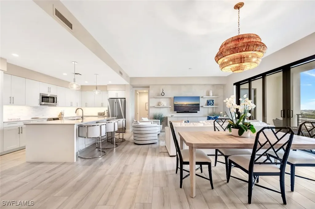 1111 Central Avenue Naples FL 34102