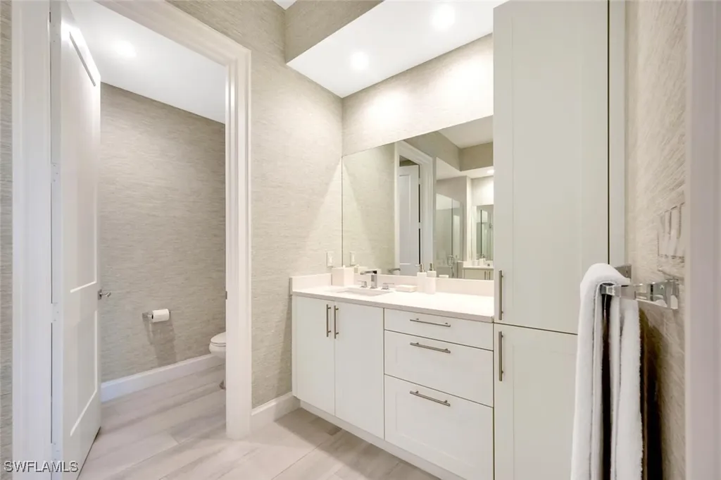 1111 Central Avenue Naples FL 34102