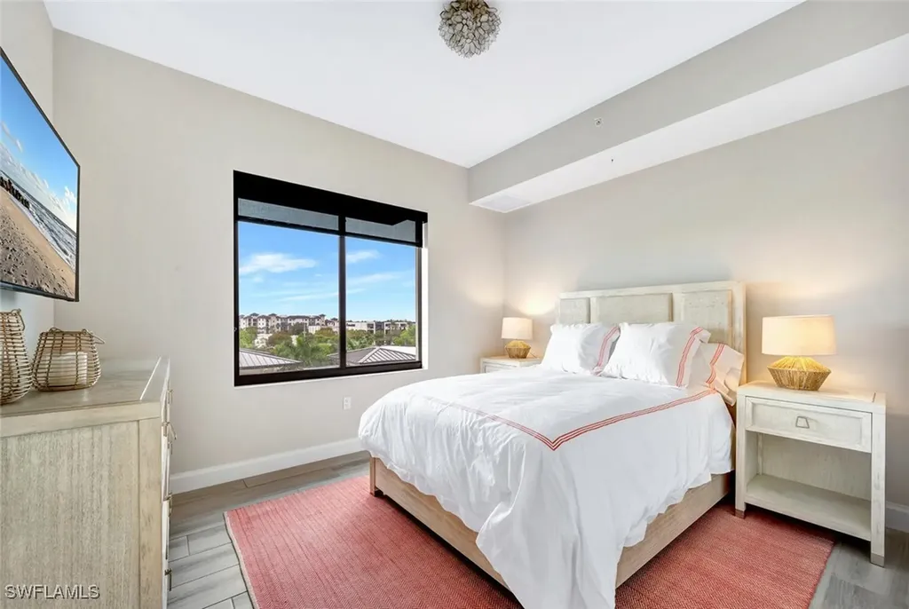 1111 Central Avenue Naples FL 34102
