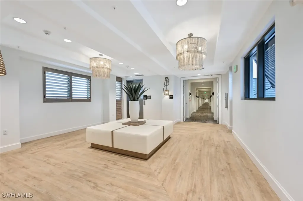 1111 Central Avenue Naples FL 34102