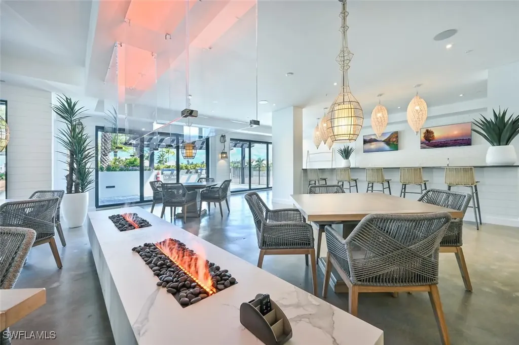 1111 Central Avenue Naples FL 34102