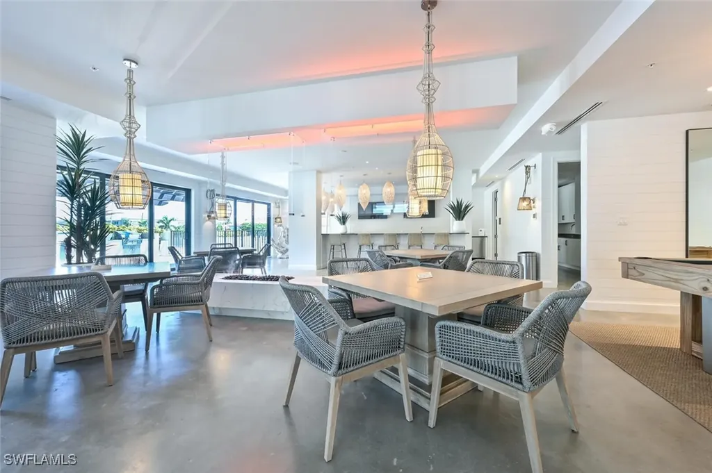 1111 Central Avenue Naples FL 34102