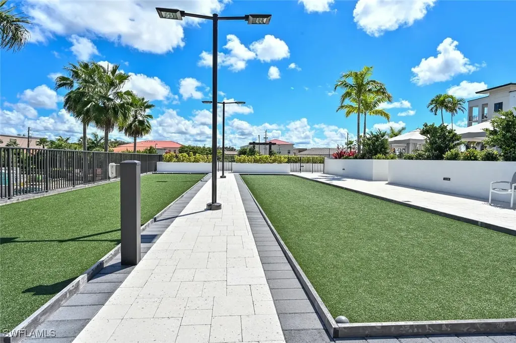 1111 Central Avenue Naples FL 34102