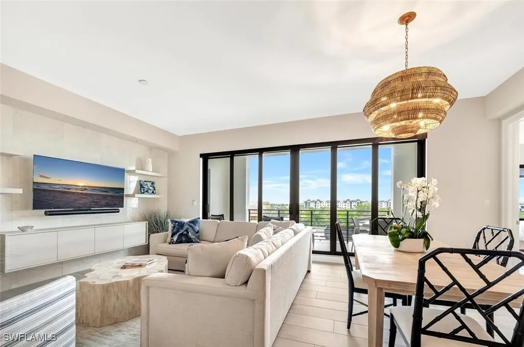 1111 Central Avenue Naples FL 34102