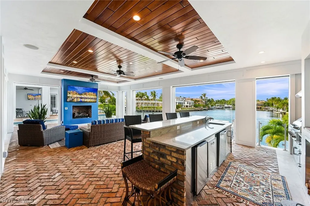 481 21st Avenue S Naples FL 34102