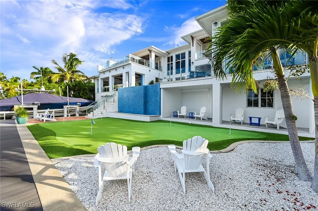 481 21st Avenue S Naples FL 34102
