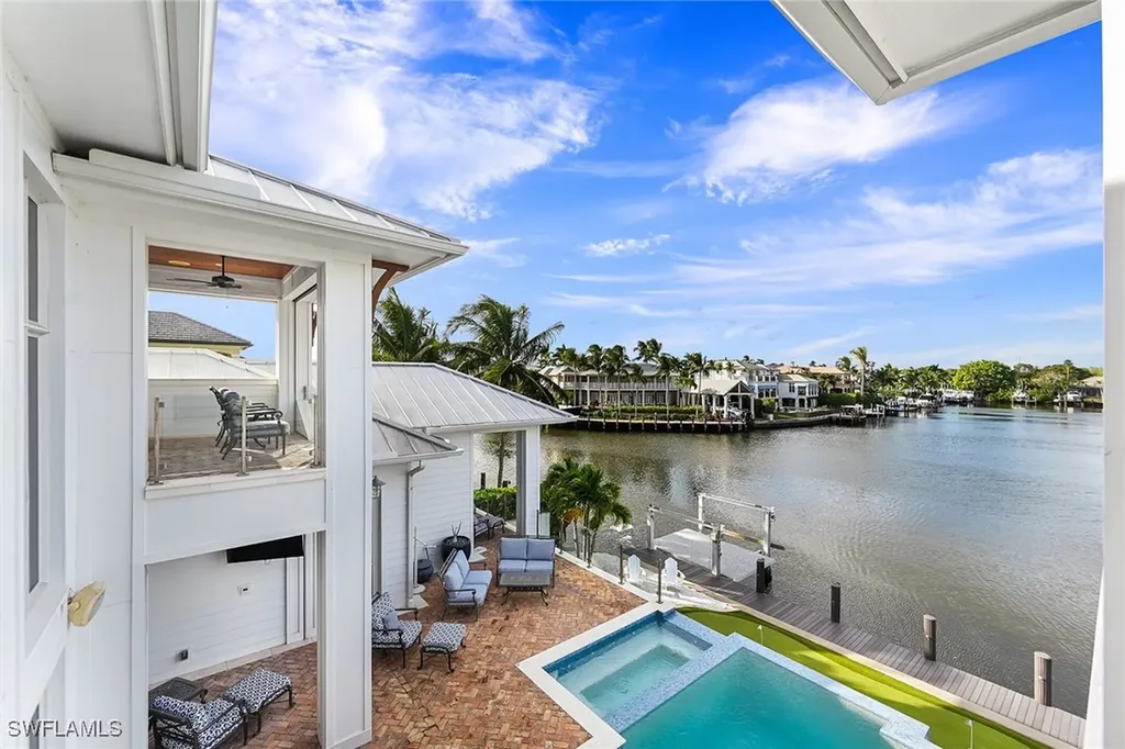 481 21st Avenue S Naples FL 34102