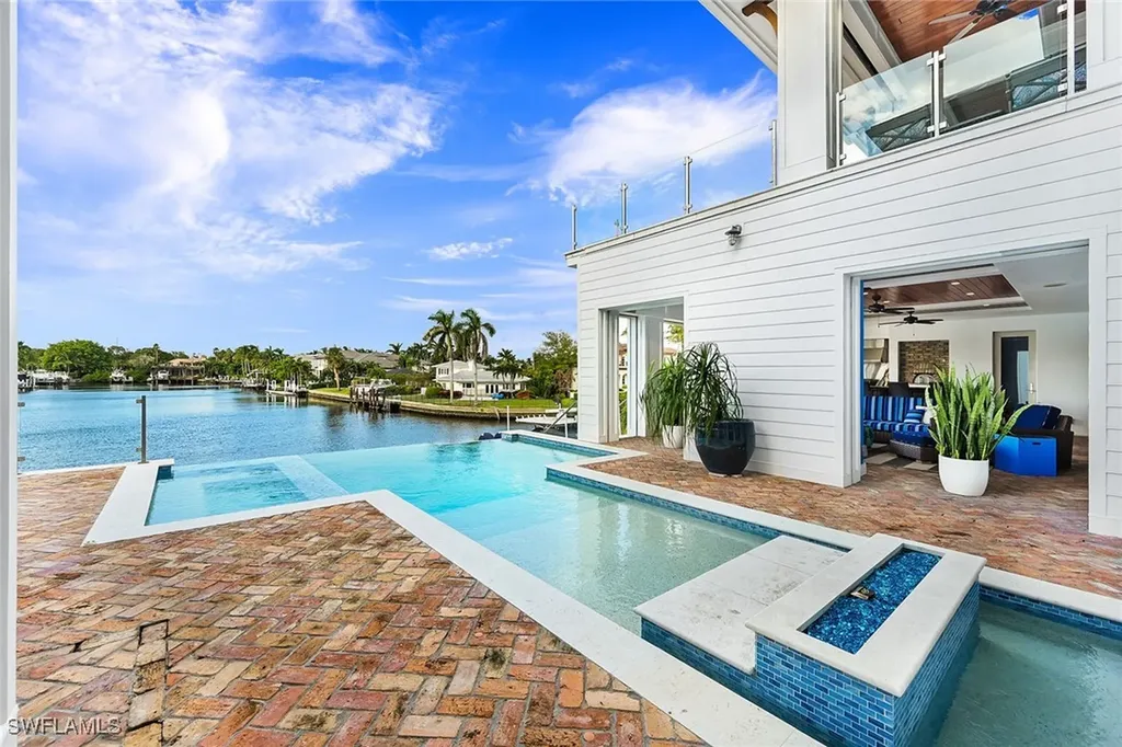 481 21st Avenue S Naples FL 34102