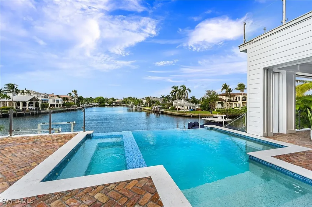 481 21st Avenue S Naples FL 34102