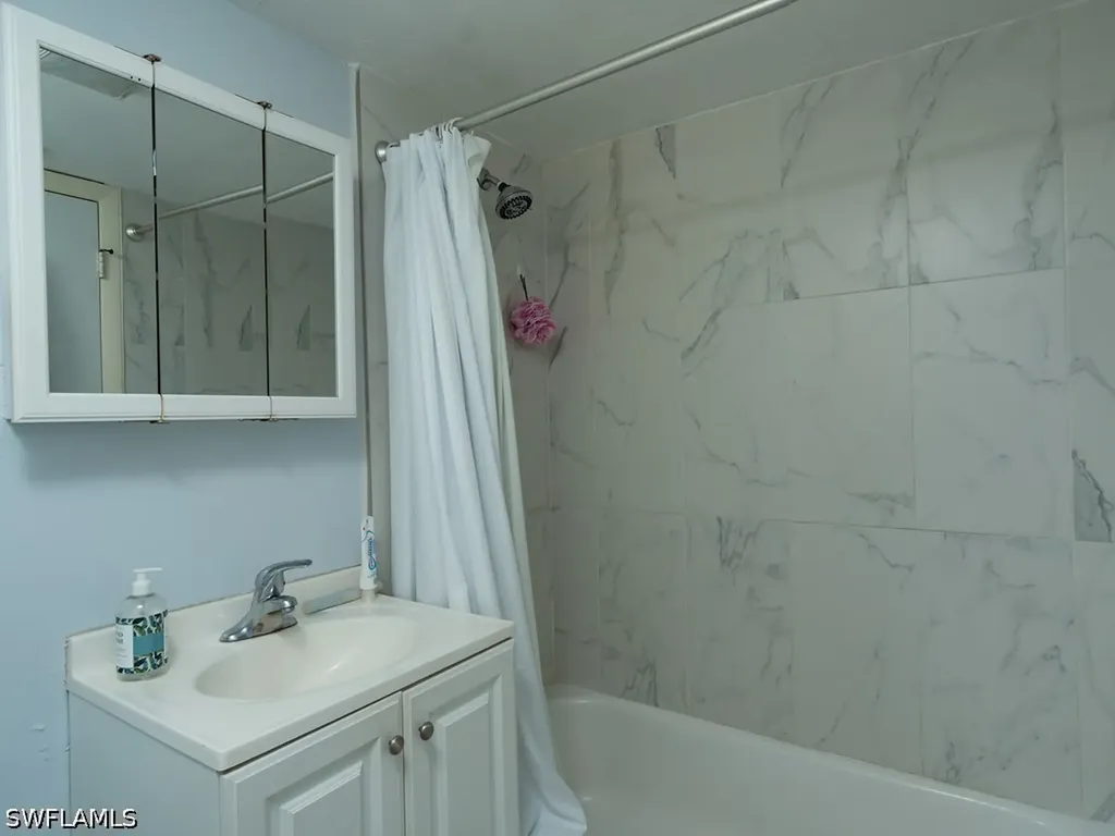 1480 Green Valley Circle Naples FL 34104