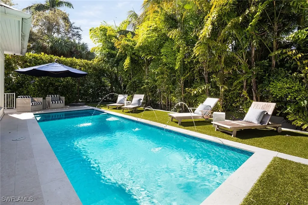 1040 2nd Street S Naples FL 34102
