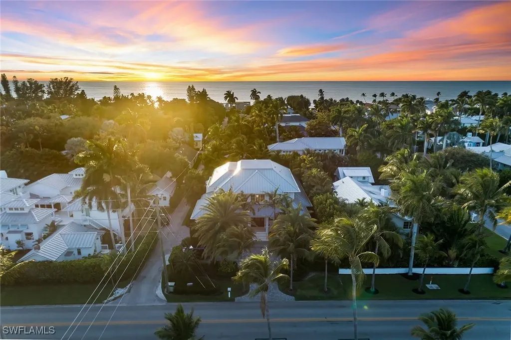 1040 2nd Street S Naples FL 34102