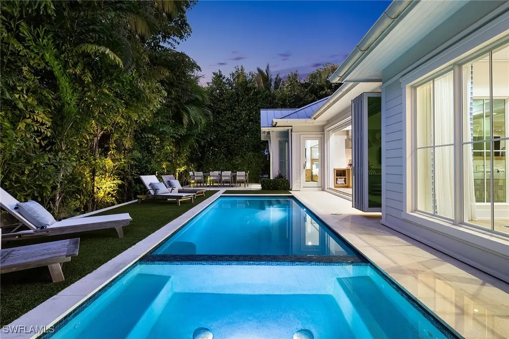 1040 2nd Street S Naples FL 34102