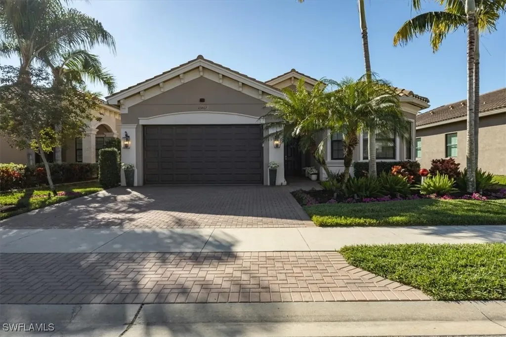13867 Luna Drive Naples FL 34109