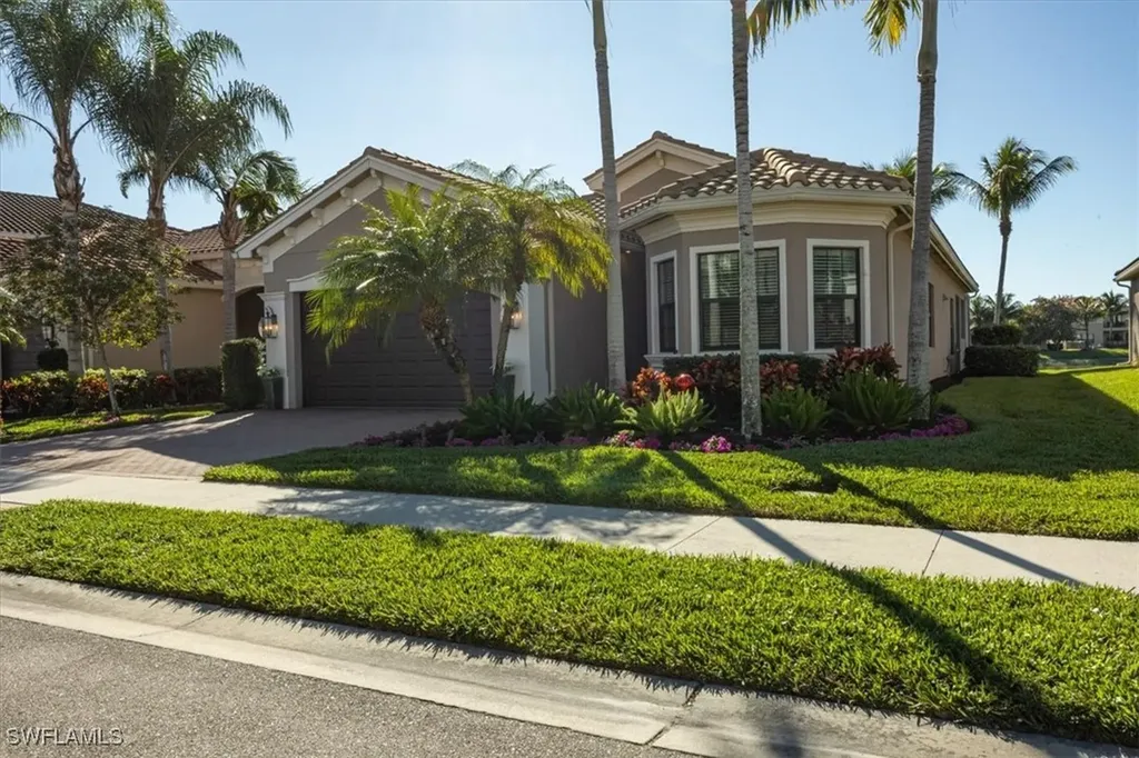 13867 Luna Drive Naples FL 34109