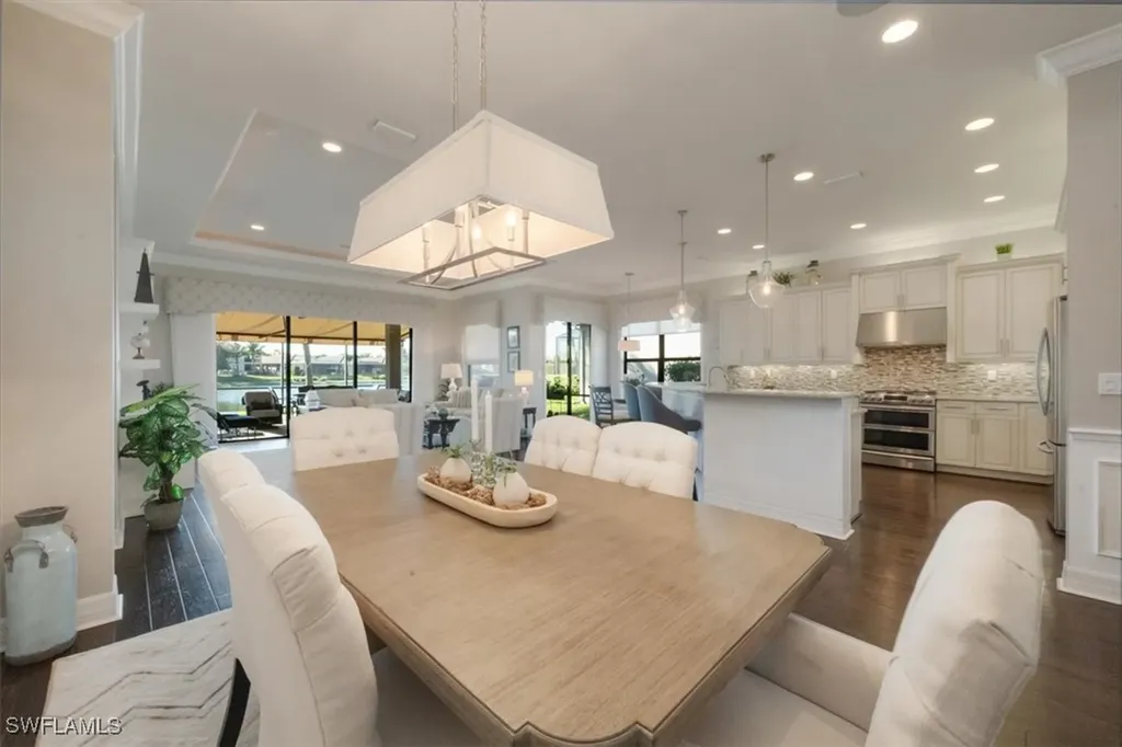13867 Luna Drive Naples FL 34109