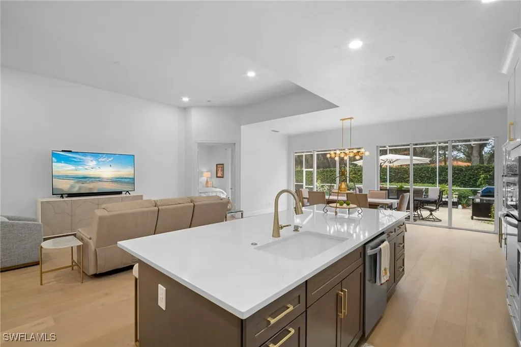 2729 Island Pond Lane Naples FL 34119-7526