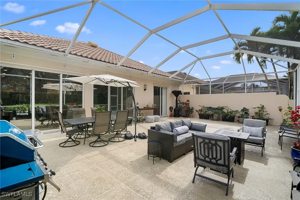2729 Island Pond Lane Naples FL 34119-7526