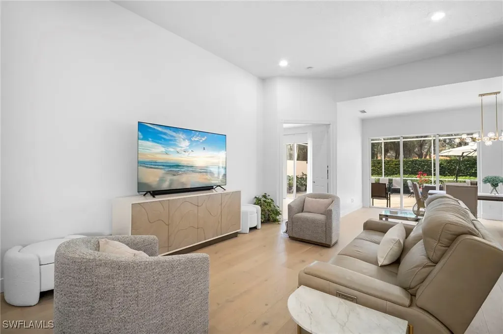 2729 Island Pond Lane Naples FL 34119-7526