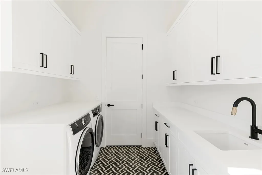 2309 Anthony Court Naples FL 34109