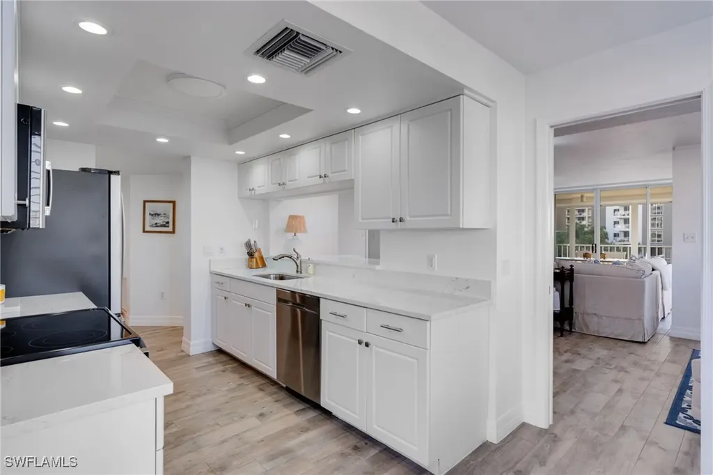 11118 Gulf Shore Drive Naples FL 34108