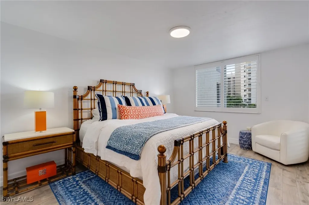11118 Gulf Shore Drive Naples FL 34108